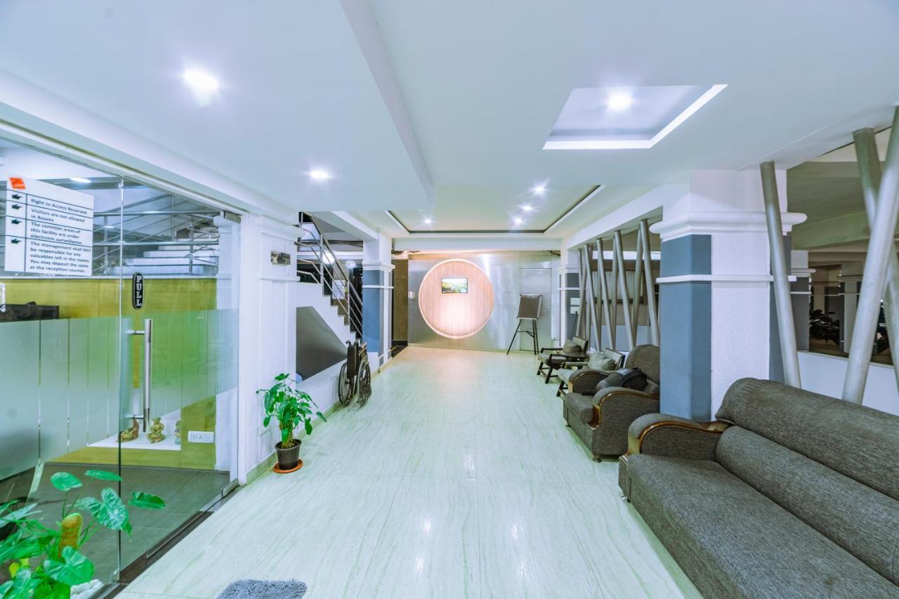 Hotel Athome , Whitefields, Kondapur Hyderabad Eksteriør billede