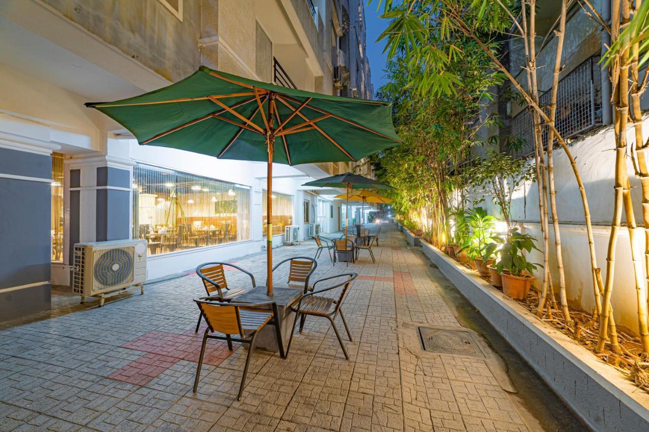Hotel Athome , Whitefields, Kondapur Hyderabad Eksteriør billede