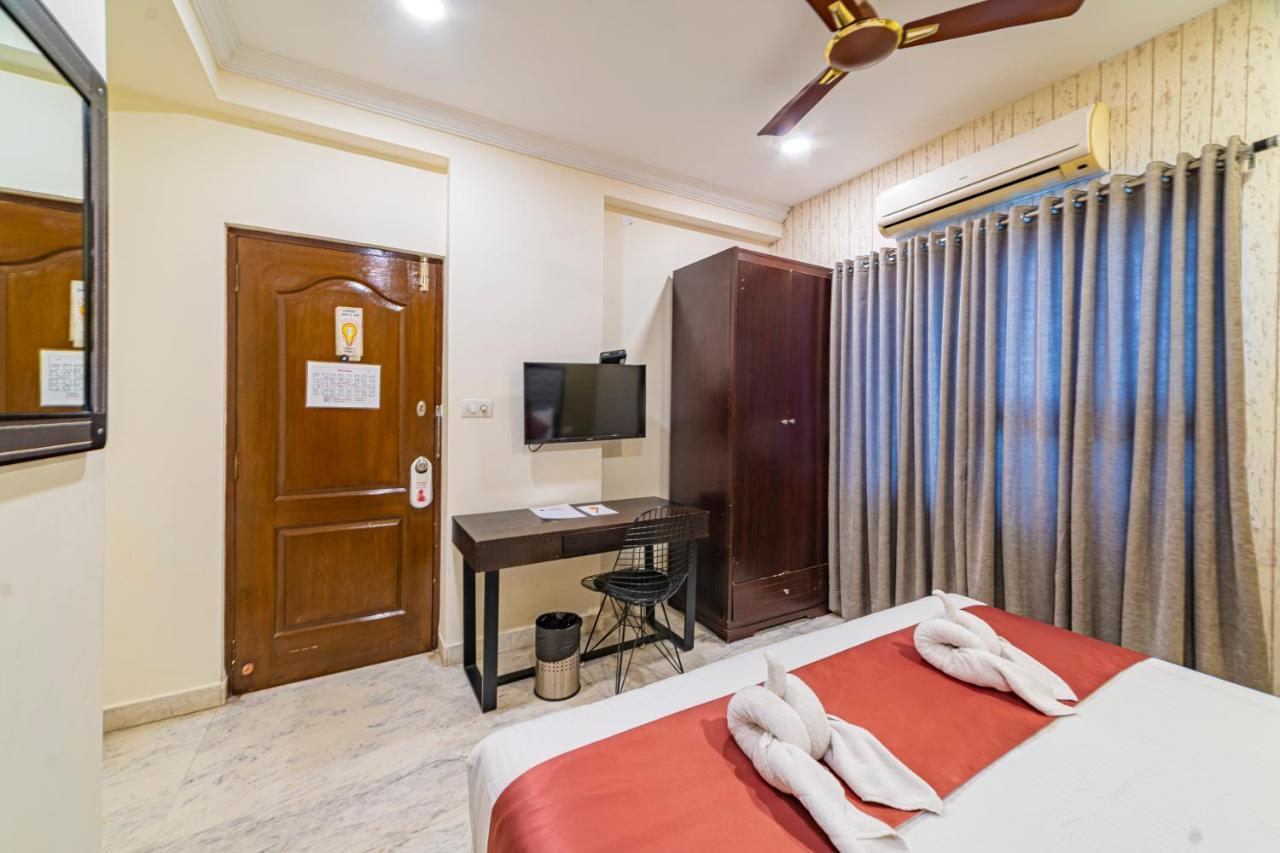 Hotel Athome , Whitefields, Kondapur Hyderabad Eksteriør billede